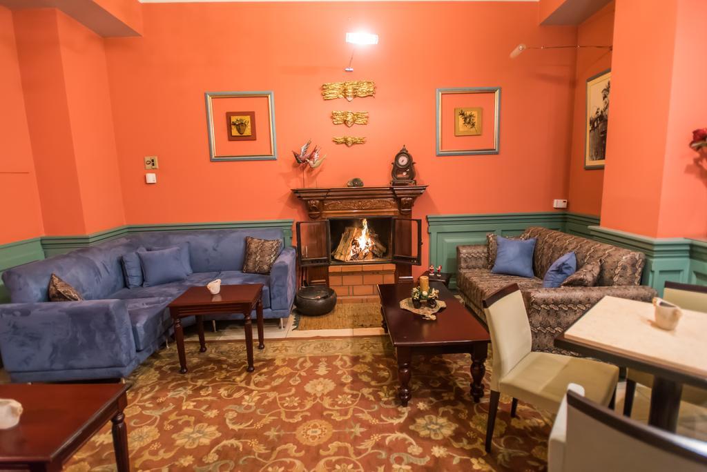 קרפניסיון City Hotel Apollonion מראה חיצוני תמונה