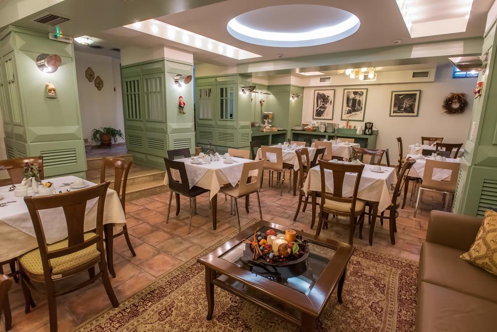 קרפניסיון City Hotel Apollonion מראה חיצוני תמונה