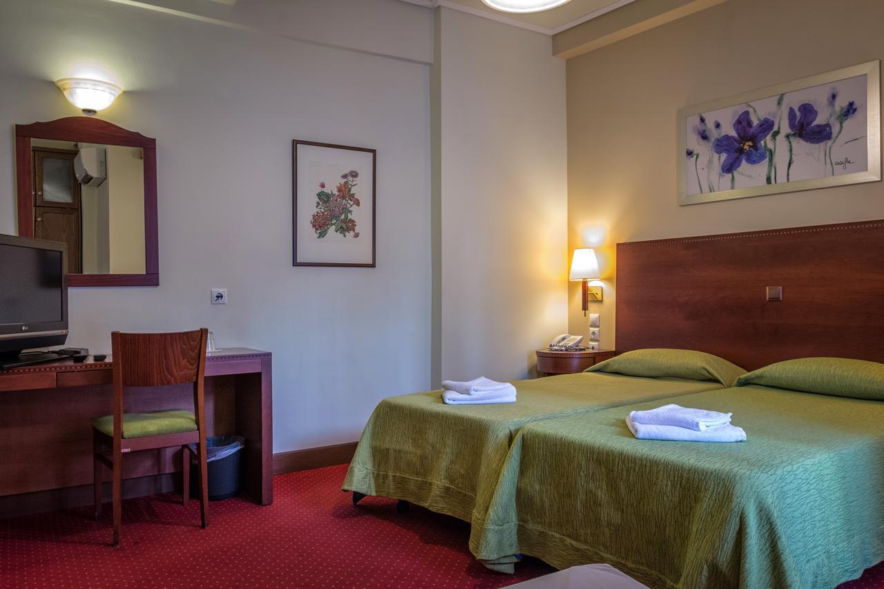 קרפניסיון City Hotel Apollonion מראה חיצוני תמונה