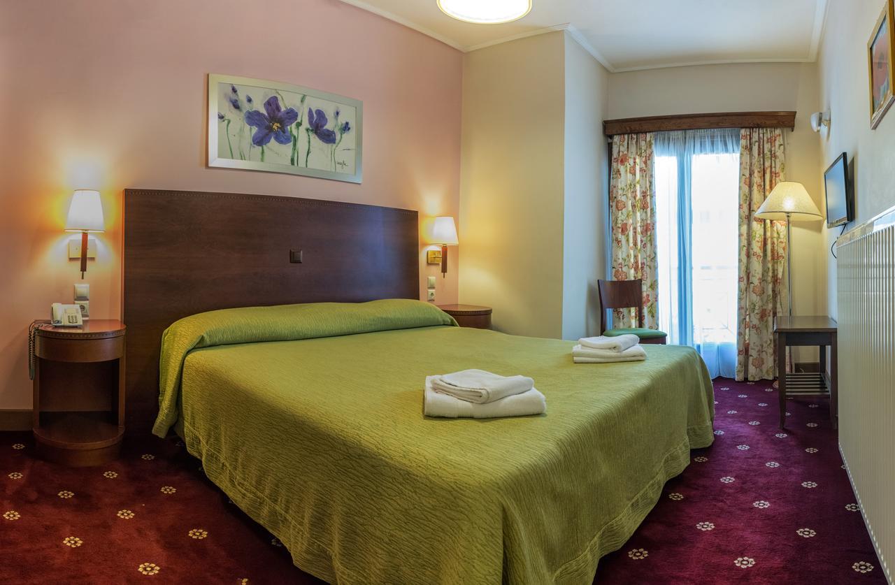 קרפניסיון City Hotel Apollonion מראה חיצוני תמונה