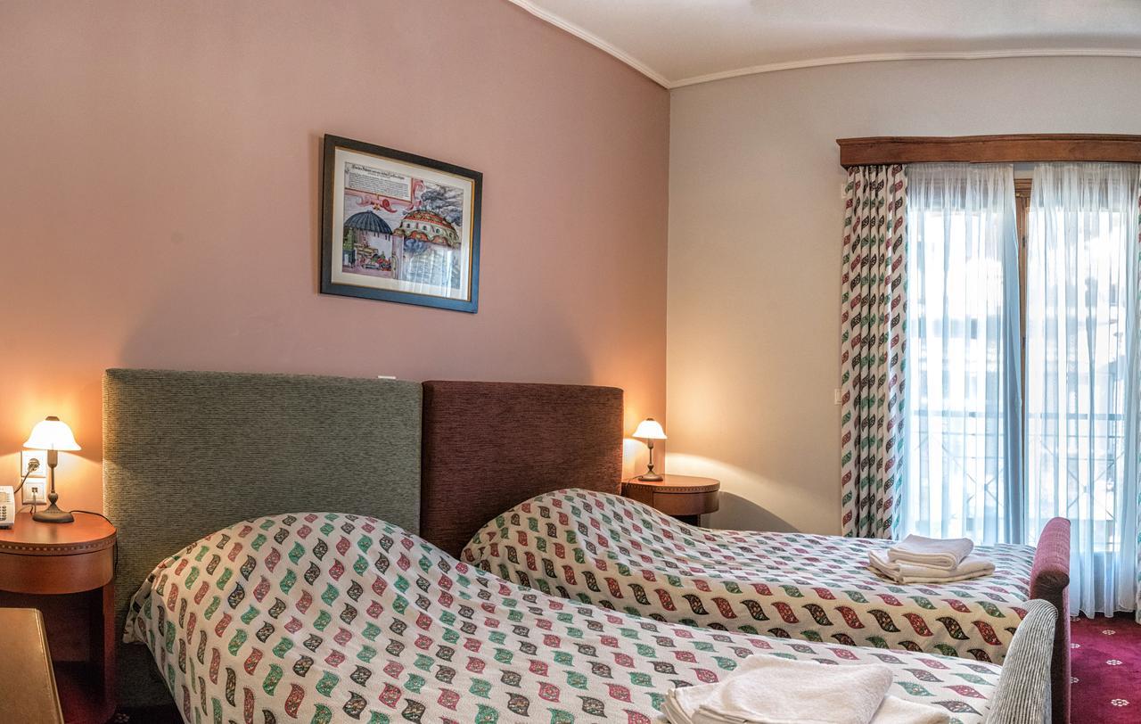 קרפניסיון City Hotel Apollonion מראה חיצוני תמונה