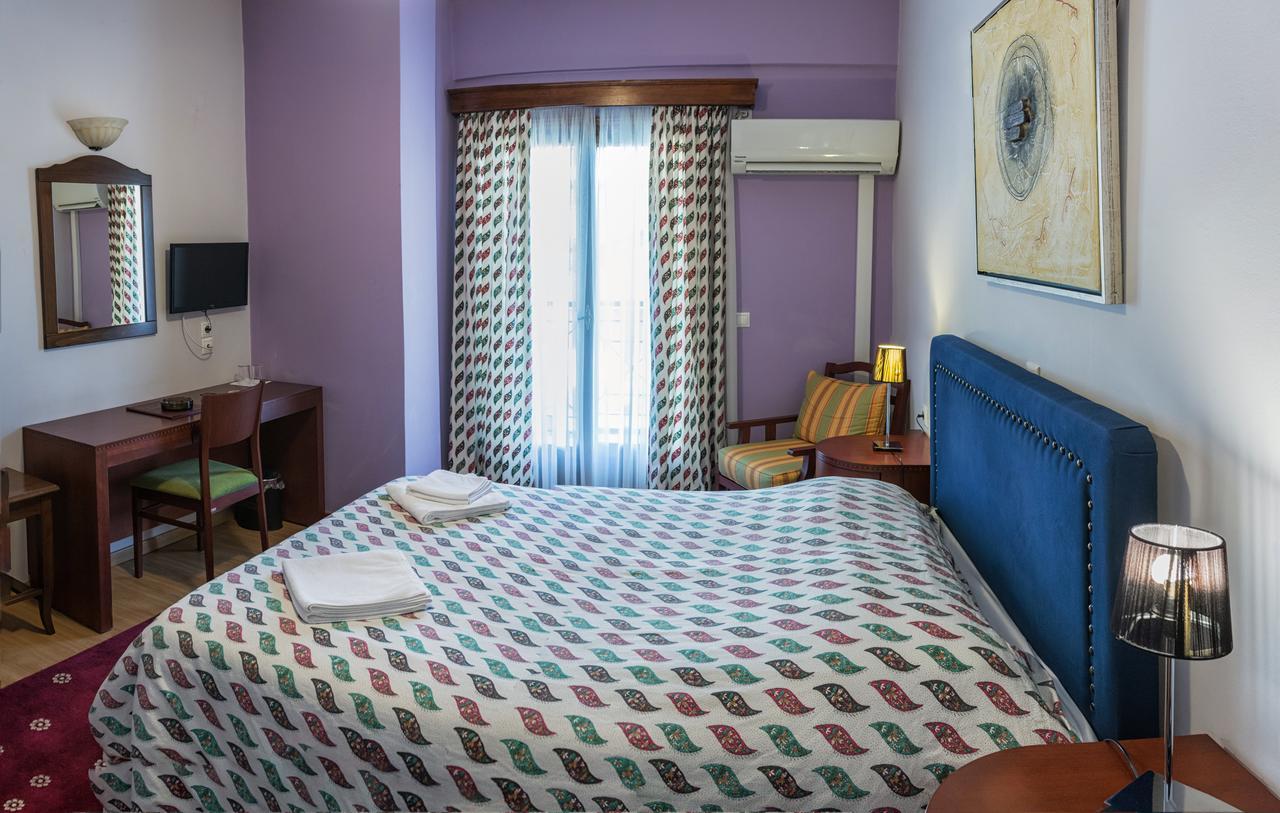 קרפניסיון City Hotel Apollonion מראה חיצוני תמונה