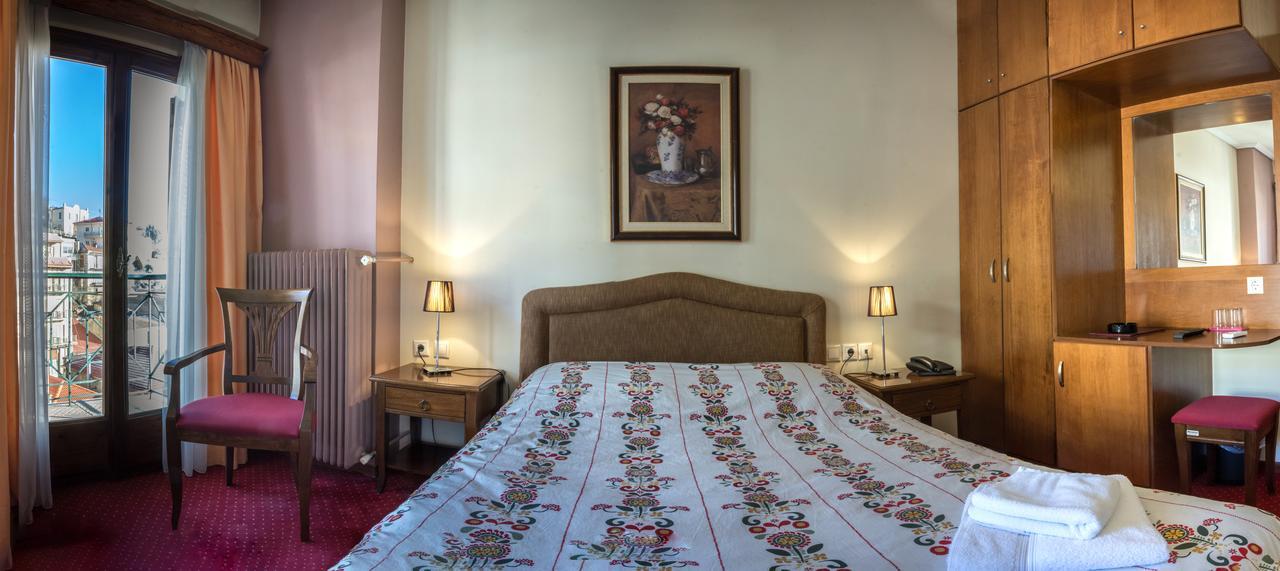 קרפניסיון City Hotel Apollonion מראה חיצוני תמונה